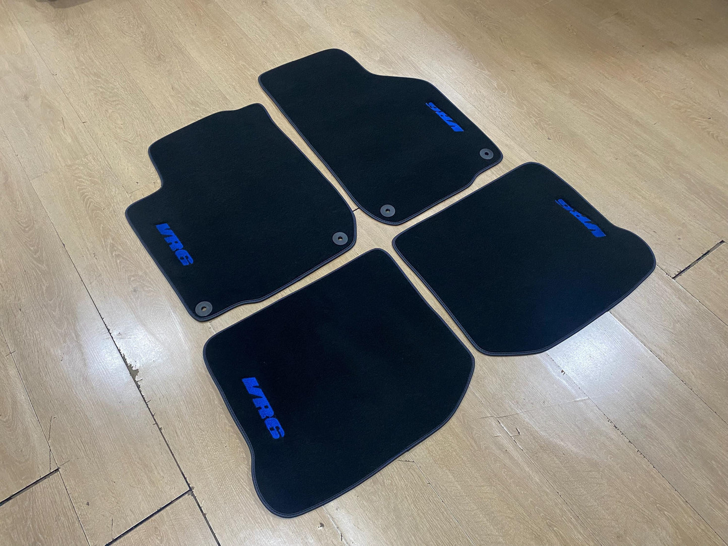 Floor Car Mats For Volkswagen Golf Mk4 1997-2003 VR6, Custom Design , Custom Embroidery Logo , Custom Mat Pattern for Your Vehicle