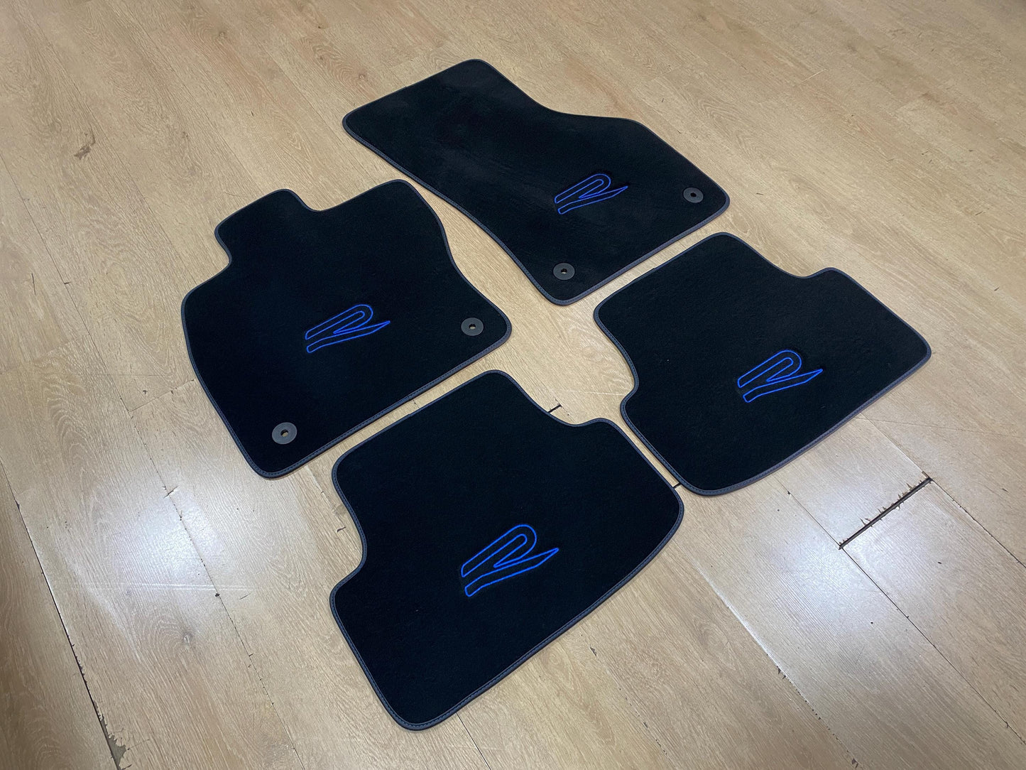 Floor Car Mats For Volkswagen Golf 8 R 2021-2025 , Custom Design , Custom Embroidery Logo , Custom Mat Pattern for Your Vehicle