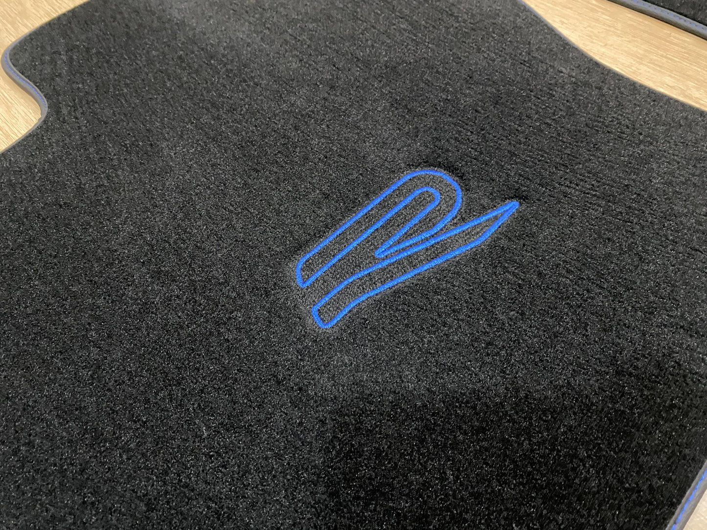 Floor Car Mats For Volkswagen Golf 8 R 2021-2025 , Custom Design , Custom Embroidery Logo , Custom Mat Pattern for Your Vehicle