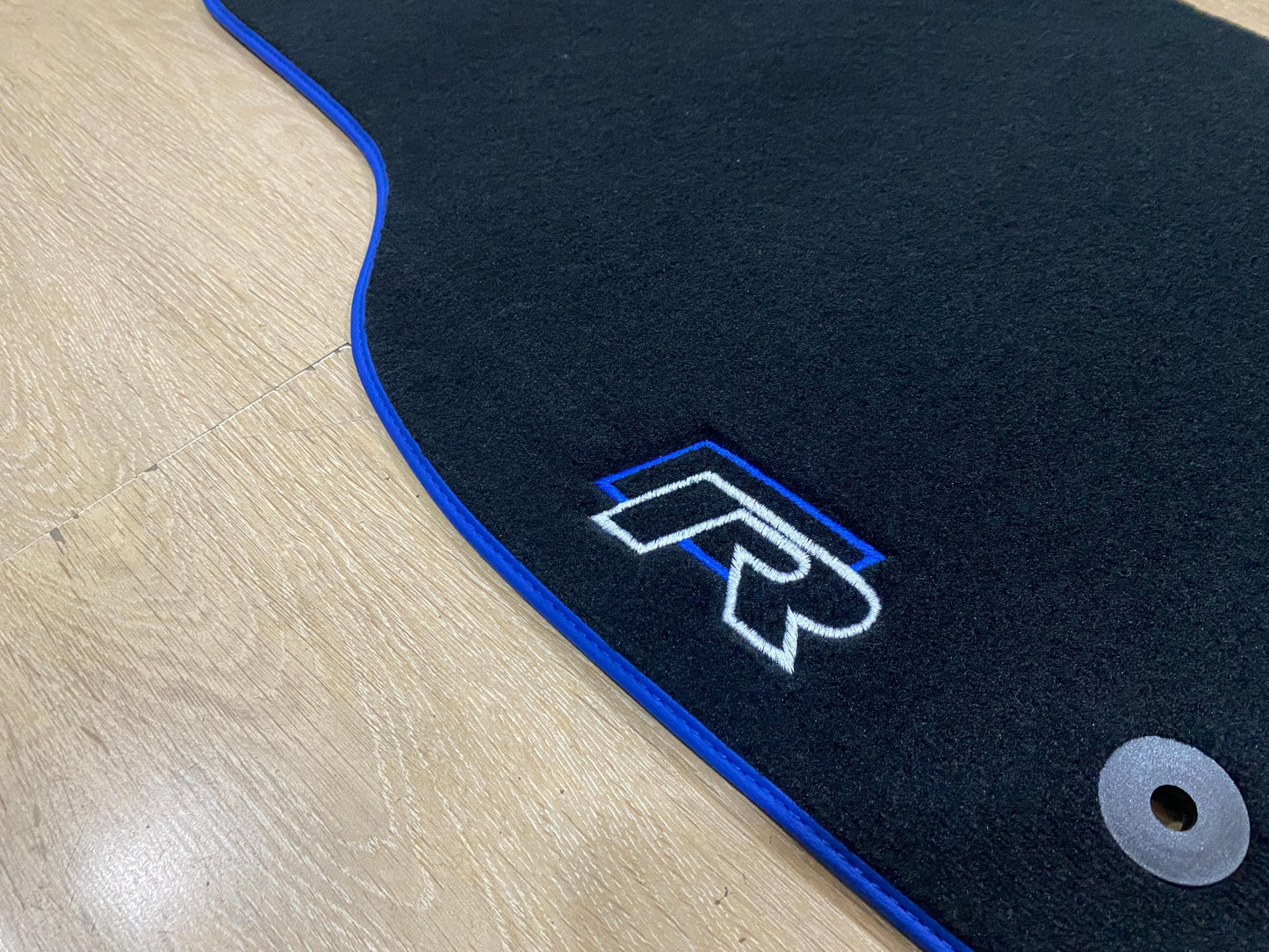 R.H.D Luxury Floor Car Mats For Volkswagen Golf 7 R 2013-2020 , Set of 4 , Made to Order