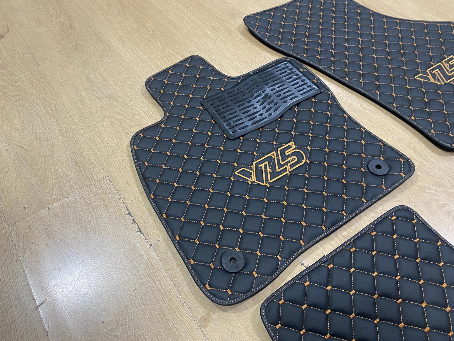 Leather Car Mats For Cupra Formentor TSI 2020-2025 VZ5 , Custom Design , Custom Embroidery Logo , Custom Mat Pattern for Your Vehicle