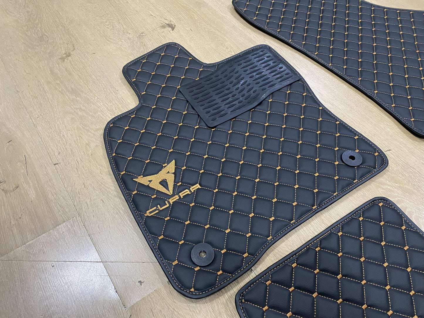 Leather Car Mats For Cupra Formentor TSI 2020-2025 , Custom Design , Custom Embroidery Logo , Custom Mat Pattern for Your Vehicle